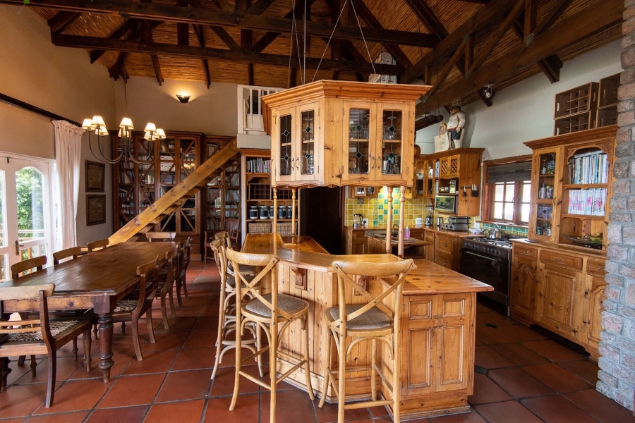 To Let 5 Bedroom Property for Rent in Southern Cross Western Cape